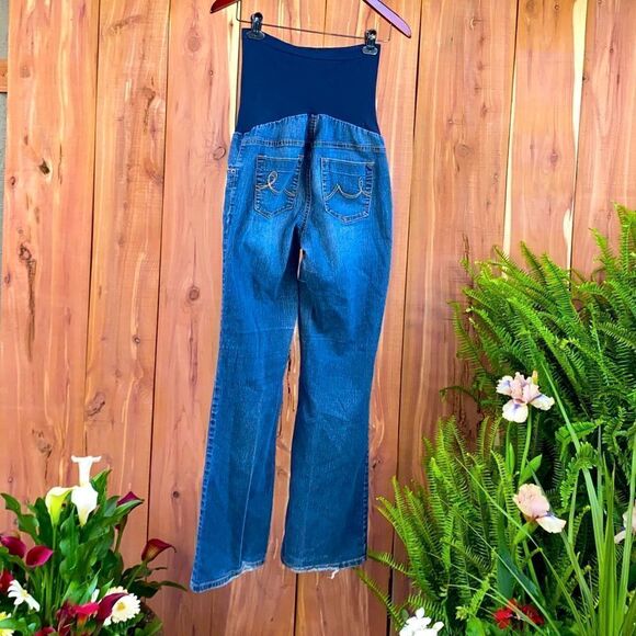 Ladies maternity jeans size Medium by Two Hearts Mayernity - Picture 3 of 8